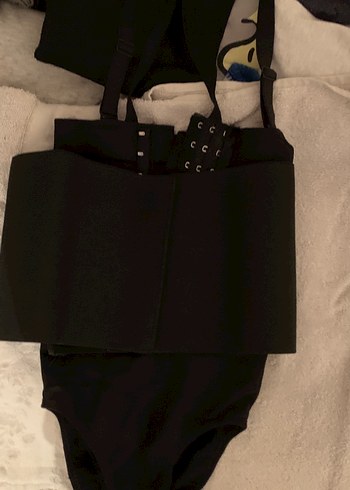 Siyah Dikişsiz Göğüs Korsesi - Görsel 3