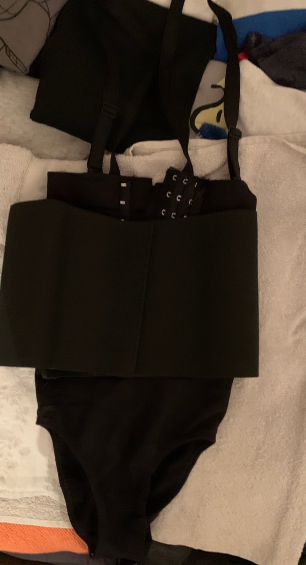 Siyah Dikişsiz Göğüs Korsesi - Görsel 3