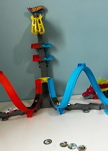 Renkli Hot Wheels Yarış Seti - Görsel 7