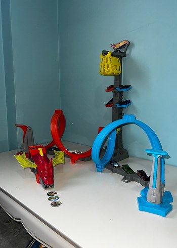 Renkli Hot Wheels Yarış Seti - Görsel 2