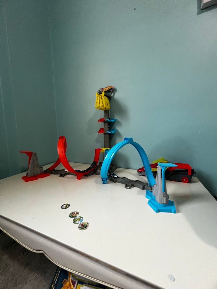 Renkli Hot Wheels Yarış Seti - Görsel 3