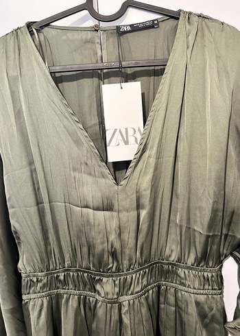 Zara Kadın Haki Uzun Salaş Parlak Elbise - Görsel 3