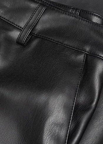Kadın Siyah  Deri Rahat Kesim Pantolon - Görsel 4