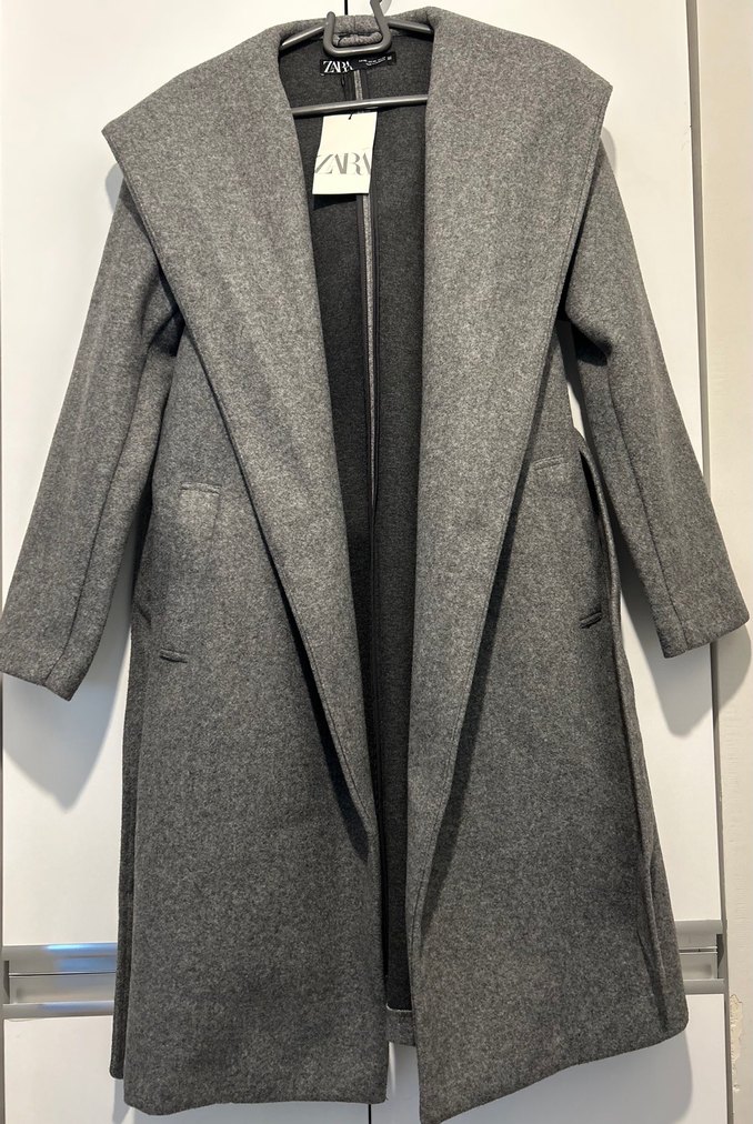 ZARA Soft Kumaş Gri Kapüşonlu Kaban - Görsel 2