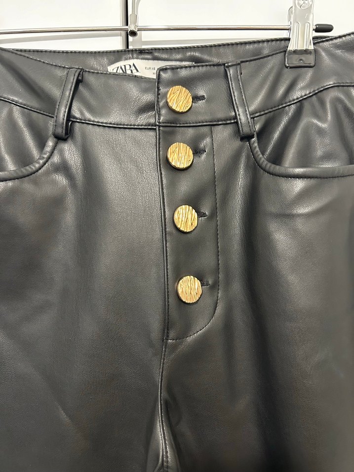 ZARA Düğmeli Siyah Deri Kadın Pantolon - Görsel 4