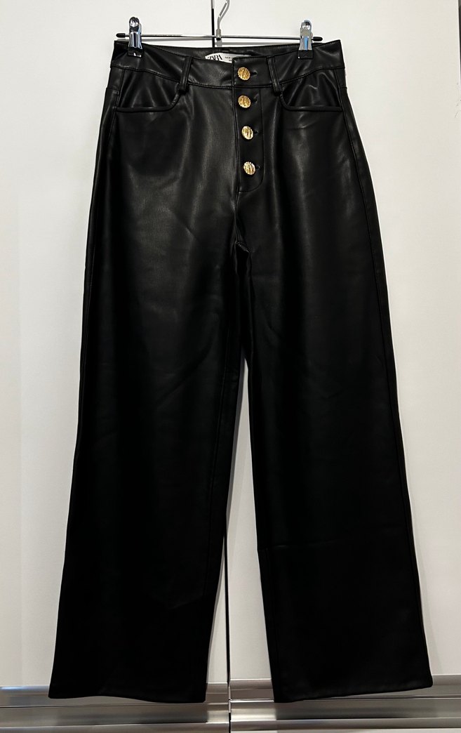 ZARA Düğmeli Siyah Deri Kadın Pantolon - Görsel 3