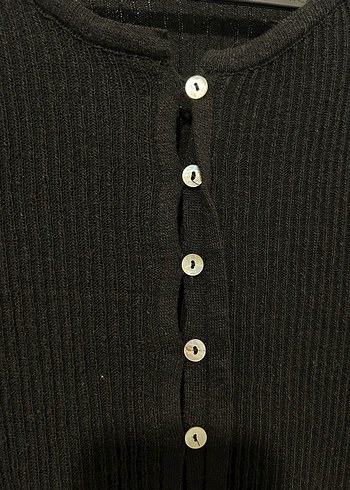 Düğmeli Siyah Kadın Kısa Hırka - Görsel 6