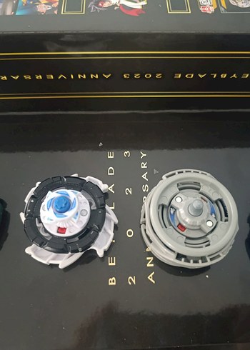 Beyblade 2023 Anniversary Edition V2 Set - Görsel 4