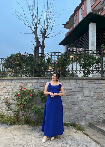 Uzun Mavi İnce Askılı Kadın Abiye Elbise - Görsel 2