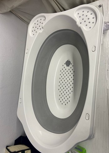 Katlanabilir ayaklı fileli Bebek Küveti - Görsel 2