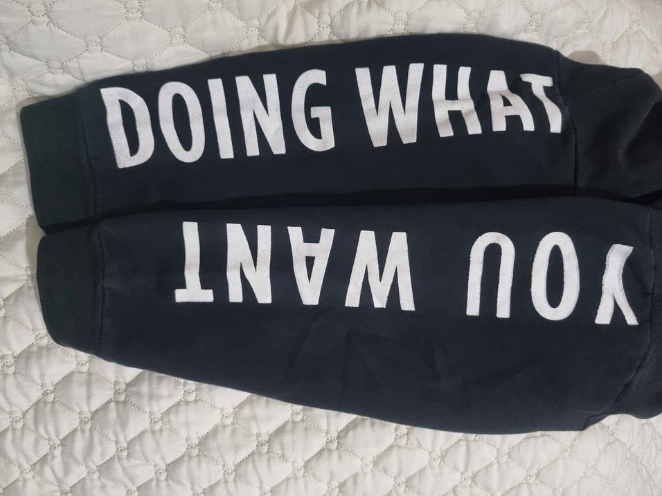 Siyah Kapüşonlu Baskılı Kadın Sweatshirt - Görsel 2