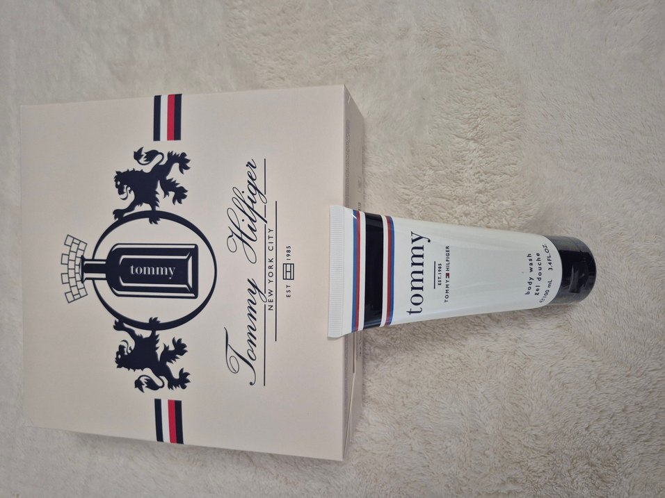 Sıfır Tommy Hilfiger Erkek Duş Jeli - Görsel 2