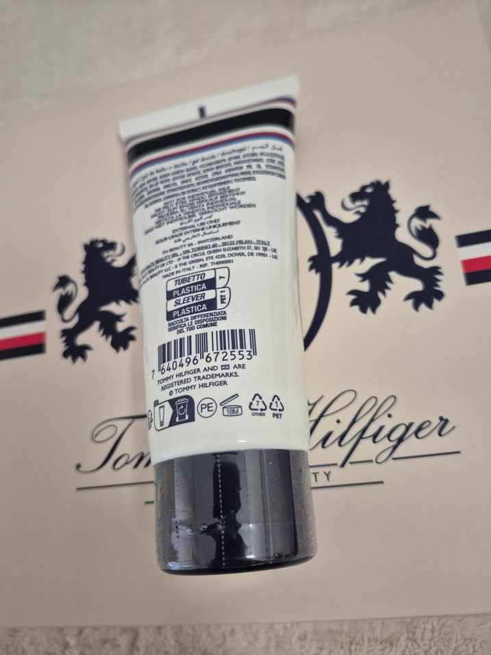 Sıfır Tommy Hilfiger Erkek Duş Jeli - Görsel 4