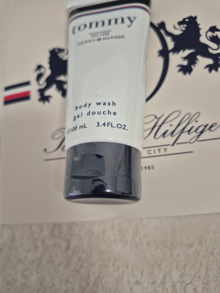 Sıfır Tommy Hilfiger Erkek Duş Jeli - Görsel 3