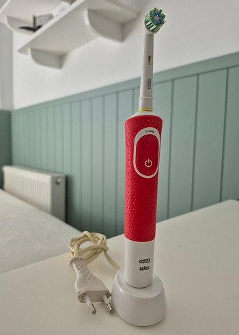 Oral-B Vitality Elektrikli Diş Fırçası - Görsel 2