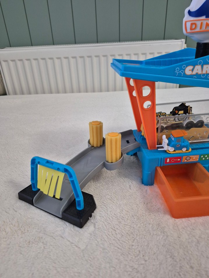 Disney Cars Dinoco Araba Yıkama Seti - Görsel 4