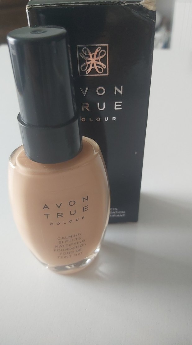 Avon True Colour Kadınmat fondoten - Görsel 3