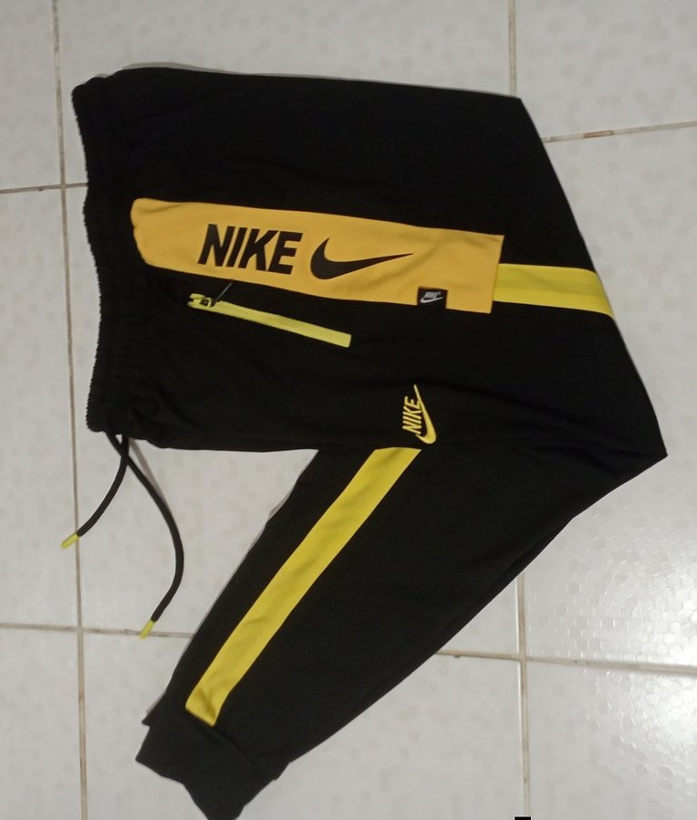 Nike Siyah Sarı Fermuarlı Erkek Eşofman Altı - Görsel 2