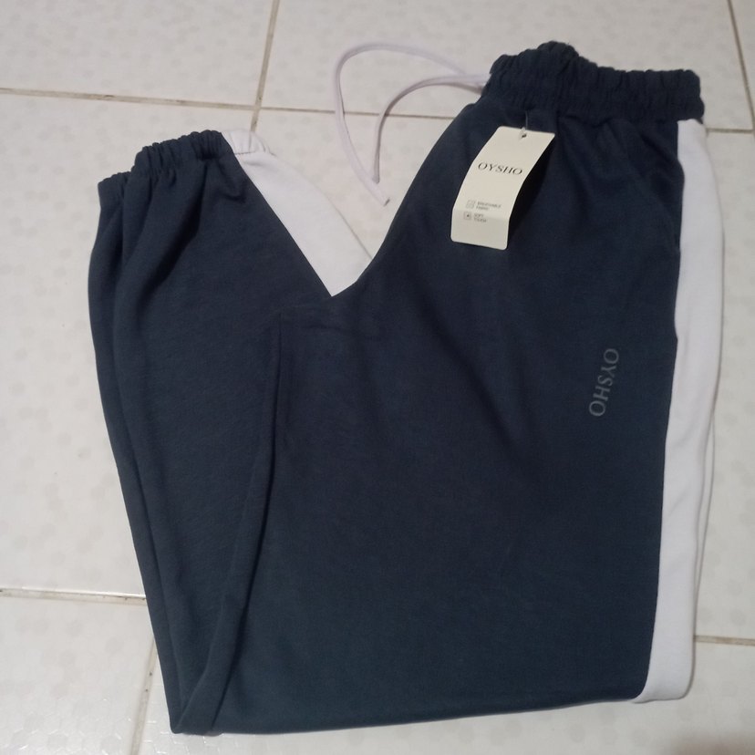 Gri ve Siyah Erkek Spor Eşofman Altı - Görsel 4