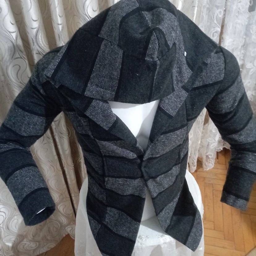 Gri Desenli Erkek Kapşonlu Manço Hırka - Görsel 2