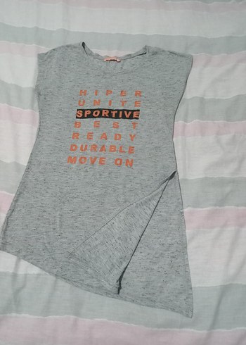 Gri V Yaka Kız Tişörtü Spor Desenli - Görsel 4