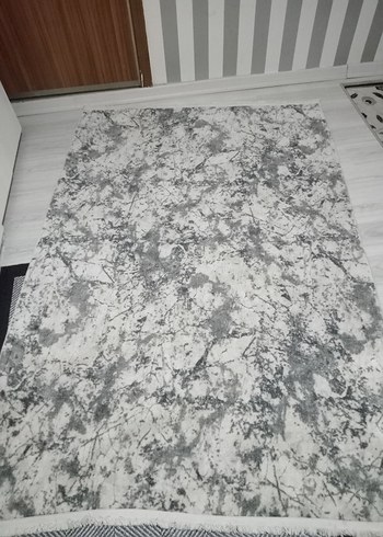 Gri Baskılı Modern Halı - Görsel 2