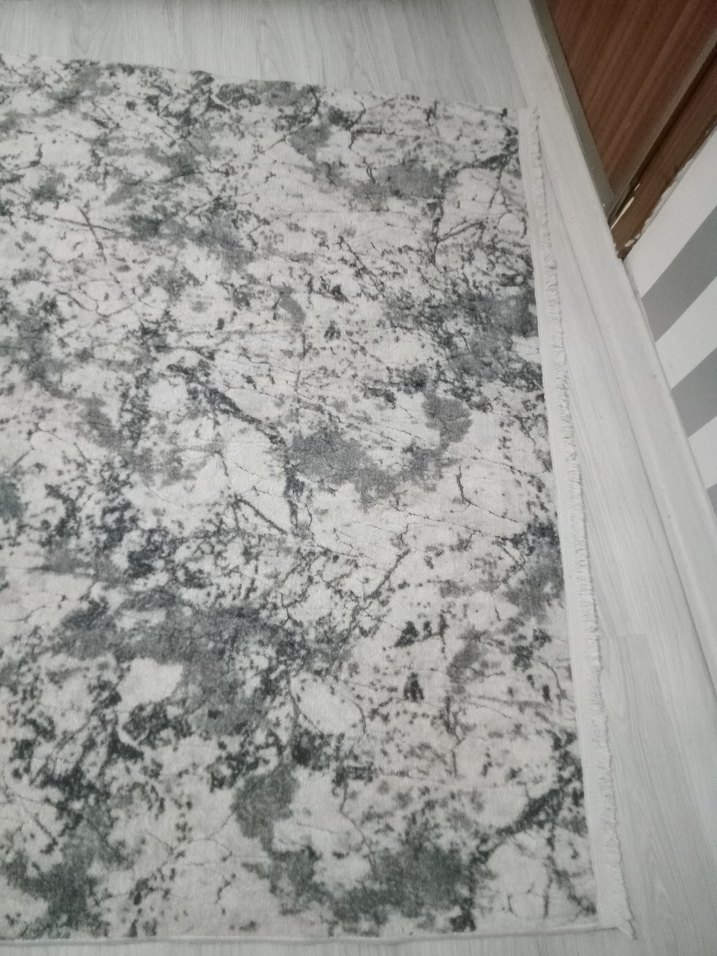 Gri Baskılı Modern Halı - Görsel 4