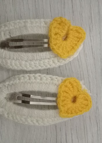 Beyaz Örgü Çocuk Toka Sarı Kalp Detaylı - Görsel 2