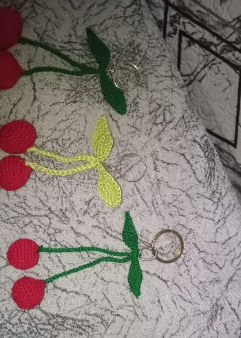 Renkli Örgü Kiraz Anahtarlık - Görsel 3