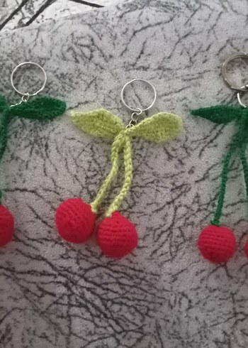 Renkli Örgü Kiraz Anahtarlık - Görsel 2