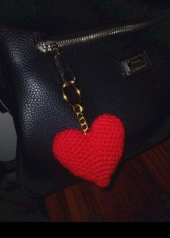 Örgü Kalp Anahtarlik - Görsel 2