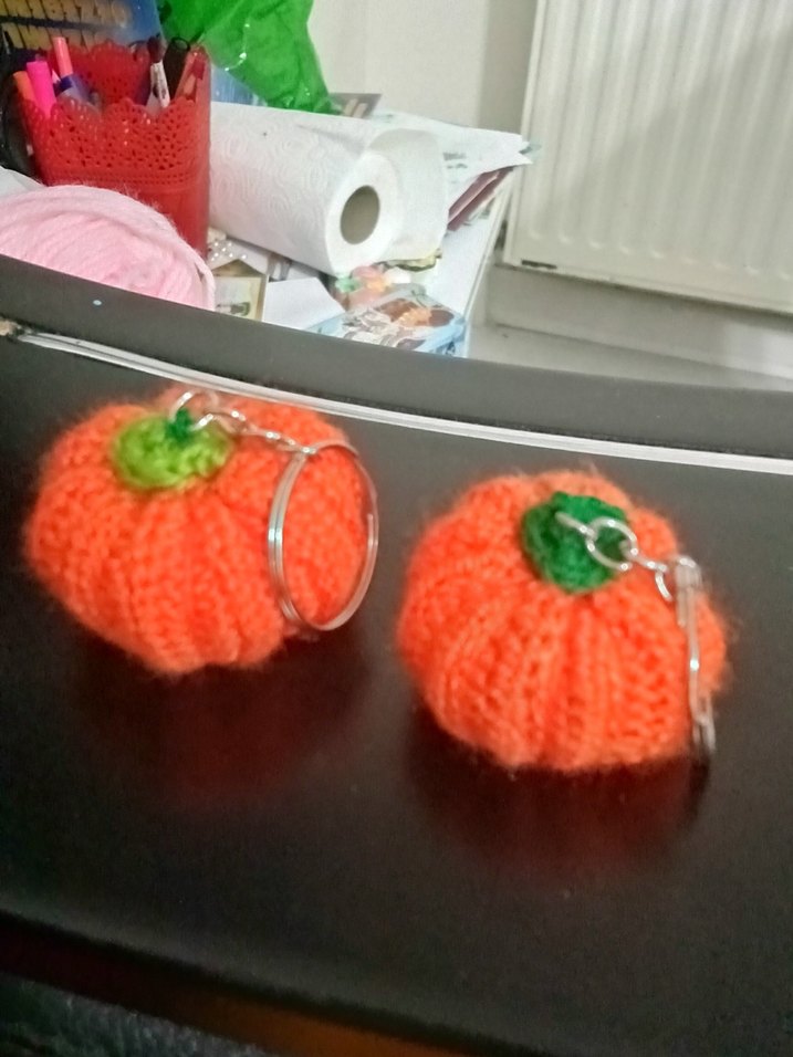 Örgü Turuncu bal kabağı anahtarlık - Görsel 3