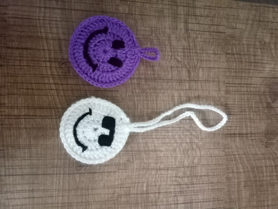 Renkli Örgü Kadın Anahtarlık - Görsel 2