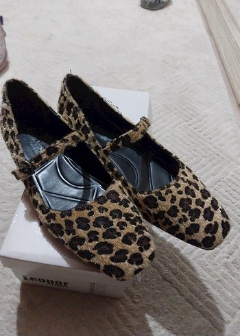 Kahverengi Leopar Desenli Tokalı Topuklu Kadın Babet - Görsel 3