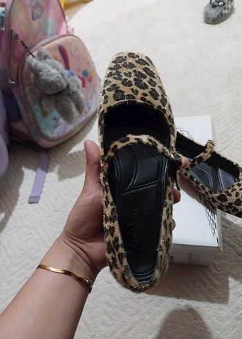 Kahverengi Leopar Desenli Tokalı Topuklu Kadın Babet - Görsel 4