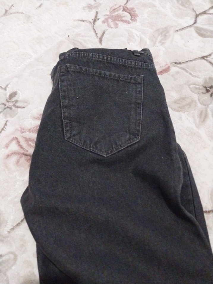 Gri Düğmeli Rahat Kesim Kadın Kot Pantolon - Görsel 4