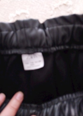 Kız Çocuk Siyah Deri Fırfırlı Etek - Görsel 4