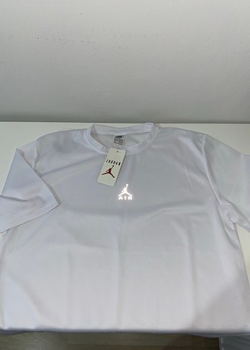 Jordan etiketli tshirt - Görsel 2