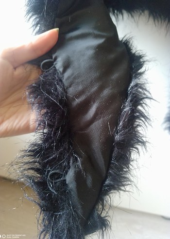 Siyah Kürk Detaylı Midi Kadın Peluş - Görsel 2