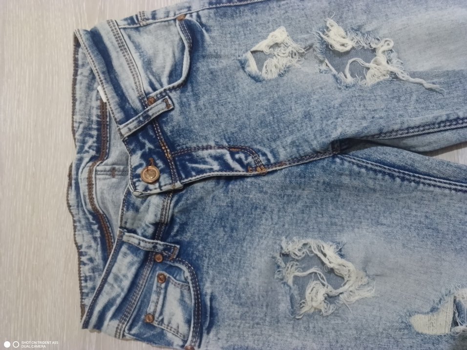 Yırtık Detaylı Midi Boy Dar Kesim Kot Pantolon - Görsel 2