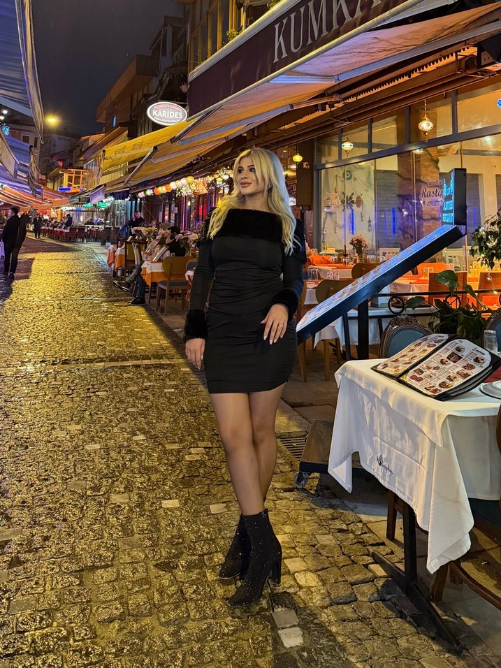 Kürklü Siyah Mini Straplez Elbise - Görsel 3