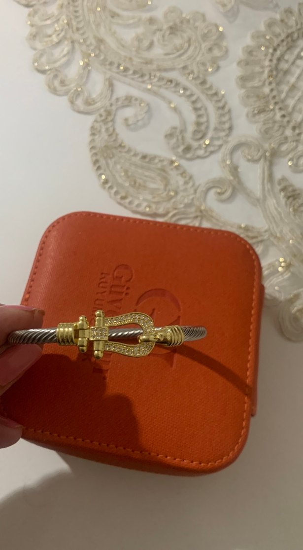 Altın Renkli Tokalı Kadın Bileklik - Görsel 2