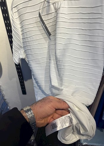 Fendi Beyaz Pliseli Erkek Tişört - Görsel 2