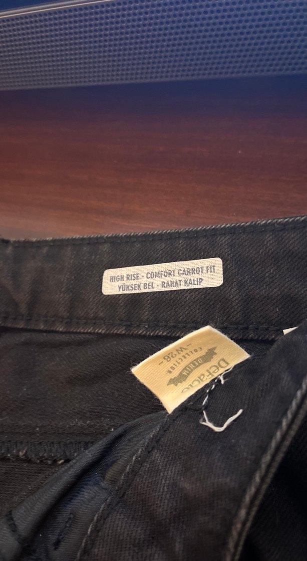 Siyah İşlemeli Kadın Kot Pantolon - Görsel 2