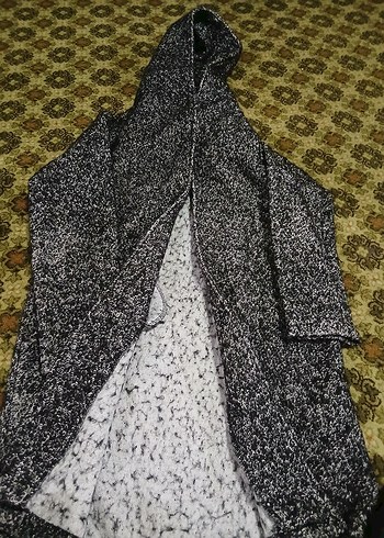 Gri Kapüşonlu Uzun Örgü Kadın Kaban - Görsel 3