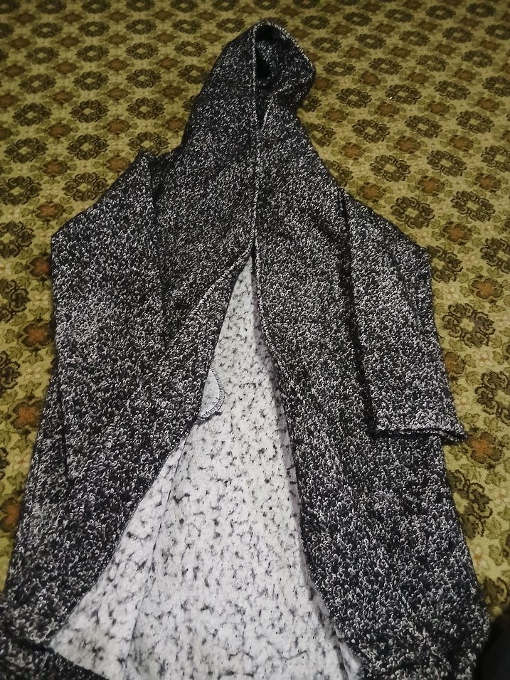 Gri Kapüşonlu Uzun Örgü Kadın Kaban - Görsel 2