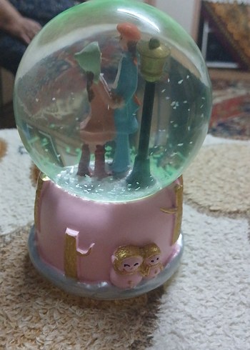 Pembe Renkli Figürlü Kar Küresi - Görsel 3