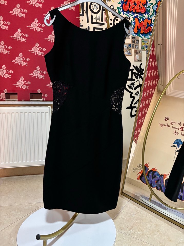 Dantel Detaylı Siyah Midi Elbise - Görsel 2