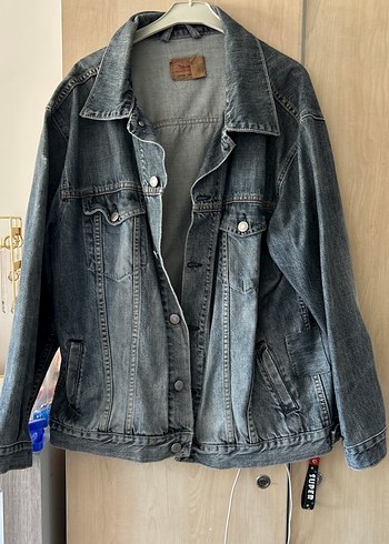 Levis Klasik Gri Denim Ceket Bazi Yerleri Yirtikti Yama Yaptirttim