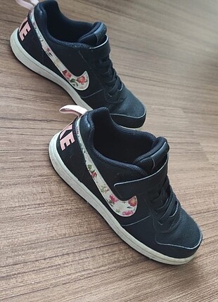 Nike kız çocuk ayakkabı